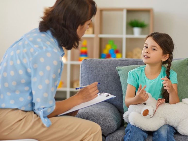 Childhood ADHD: Early Signs, Diagnosis, and Treatment for Parents